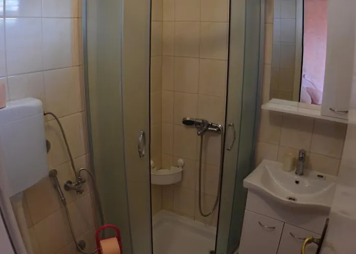 Andreja לינה וארוחת בוקר