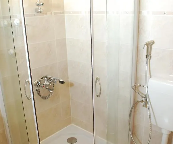 Andreja לינה וארוחת בוקר