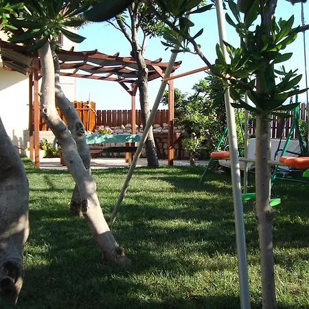 Bed and breakfast Andreja 3*