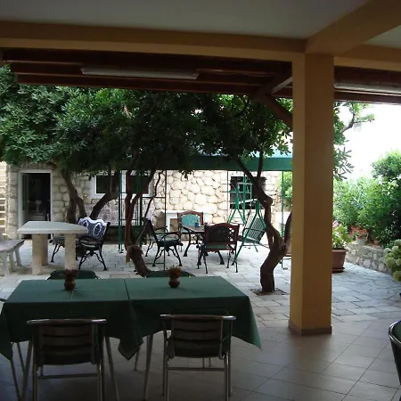 Andreja 3* Pag Town